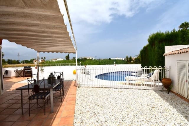5 bedroom Townhouse for sale in Gandia with pool garage - € 470,000 (Ref: 9995343)