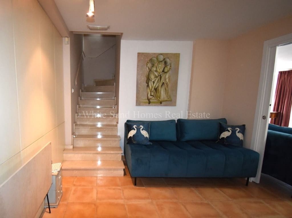 5 bedroom Townhouse for sale in Gandia with pool garage - € 470,000 (Ref: 9995343)