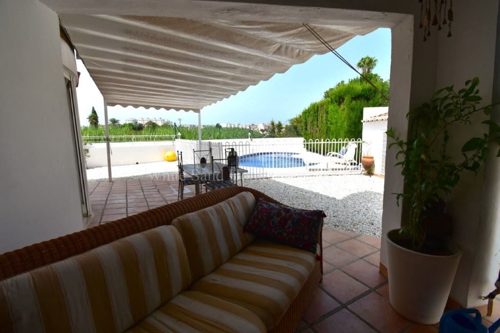 5 bedroom Townhouse for sale in Gandia with pool garage - € 470,000 (Ref: 9995343)