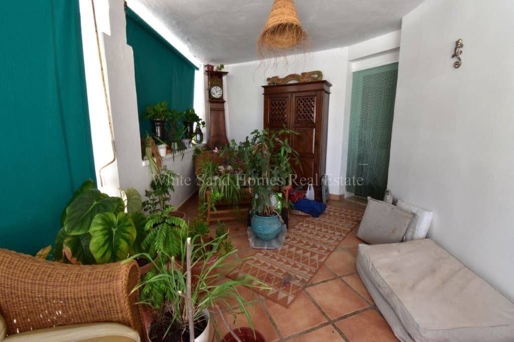 5 bedroom Townhouse for sale in Gandia with pool garage - € 470,000 (Ref: 9995343)