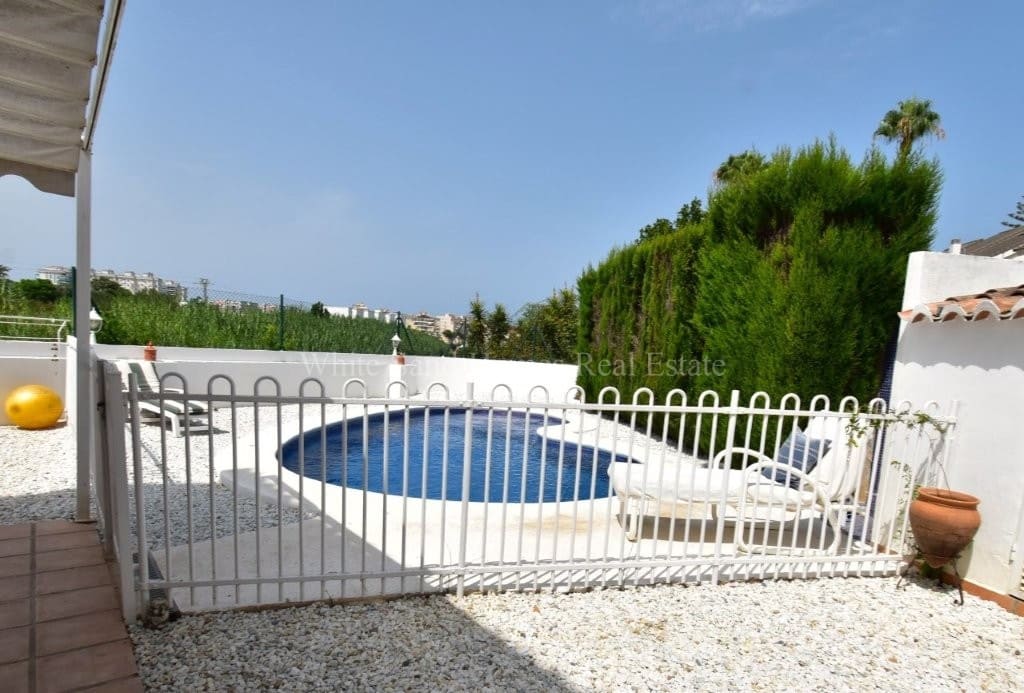 5 bedroom Townhouse for sale in Gandia with pool garage - € 470,000 (Ref: 9995343)