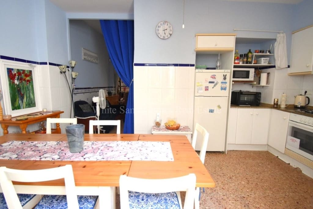 4 slaapkamer Huis te koop in Miramar - € 195.000 (Ref: 9995358)