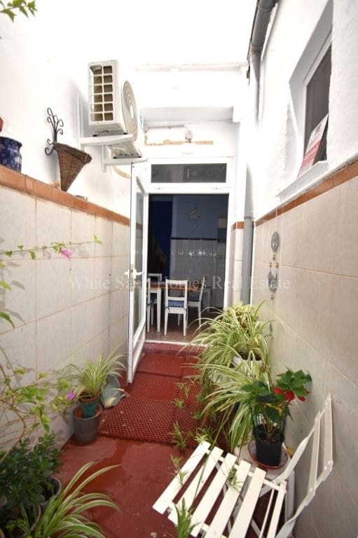 4 slaapkamer Huis te koop in Miramar - € 195.000 (Ref: 9995358)