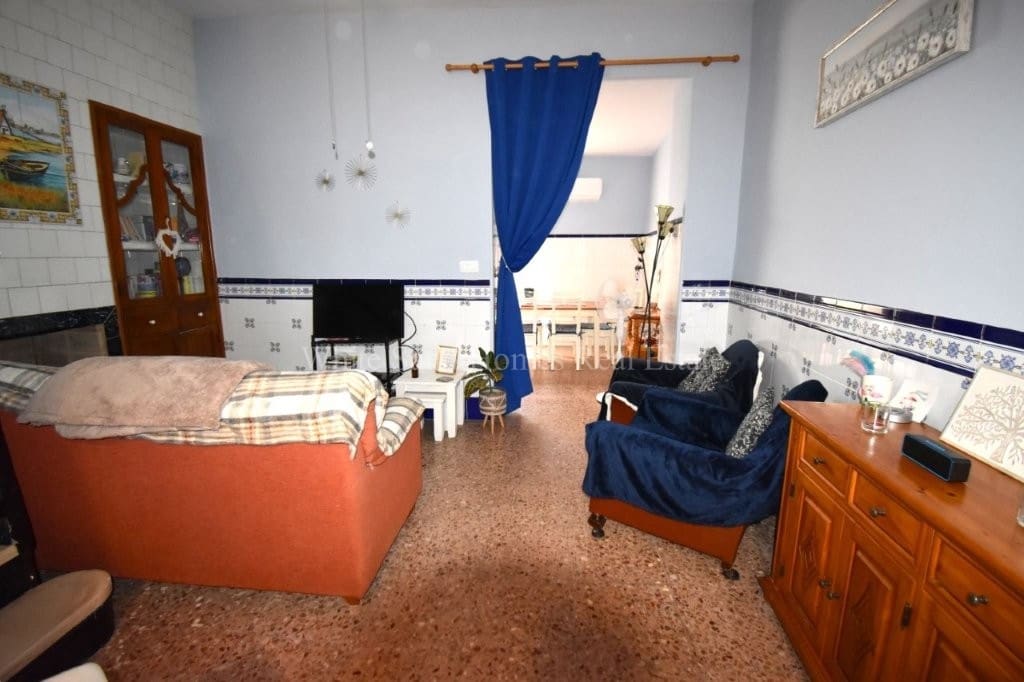 4 slaapkamer Huis te koop in Miramar - € 195.000 (Ref: 9995358)