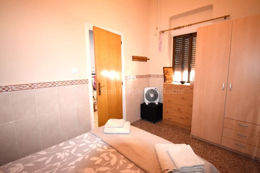 4 slaapkamer Huis te koop in Miramar - € 195.000 (Ref: 9995358)