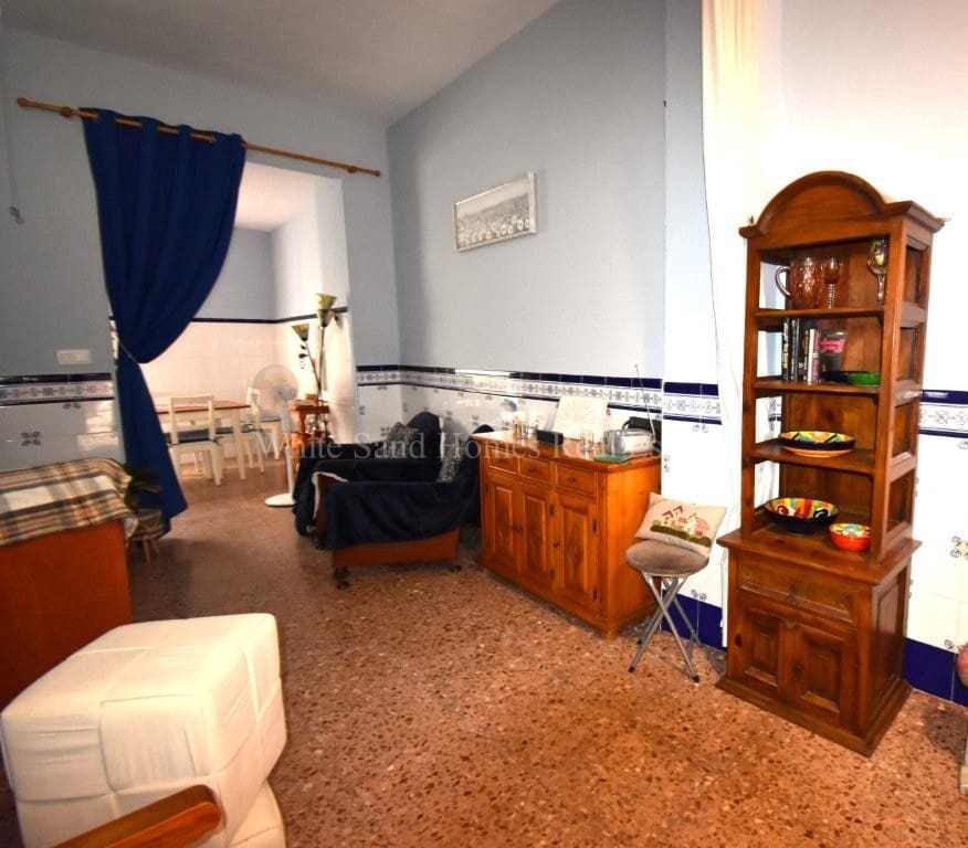 4 slaapkamer Huis te koop in Miramar - € 195.000 (Ref: 9995358)
