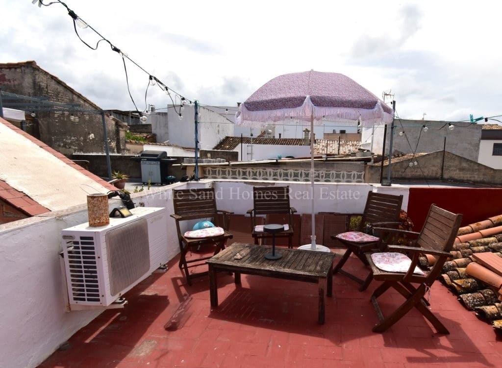 4 slaapkamer Huis te koop in Miramar - € 195.000 (Ref: 9995358)