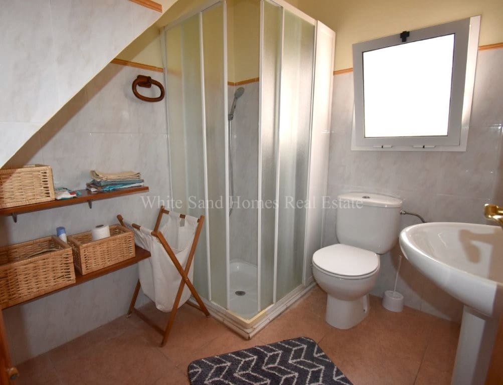 4 slaapkamer Huis te koop in Miramar - € 195.000 (Ref: 9995358)