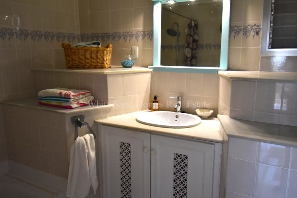 3 slaapkamer Finca/Landhuis te koop in Oliva met zwembad - € 299.999 (Ref: 9995365)