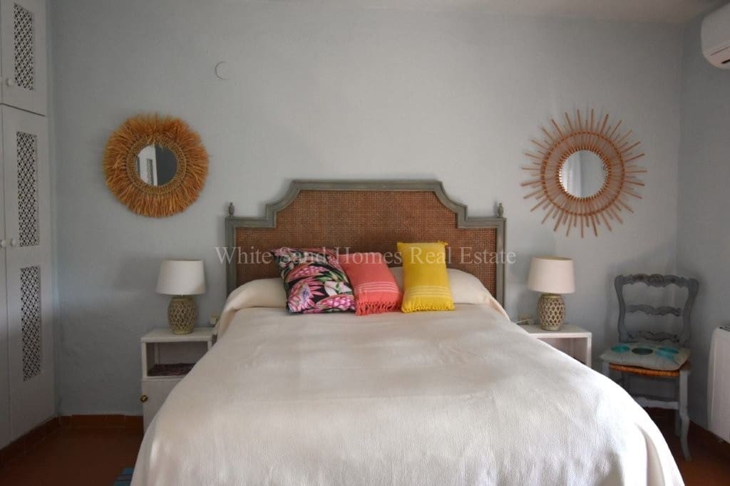 3 slaapkamer Finca/Landhuis te koop in Oliva met zwembad - € 299.999 (Ref: 9995365)