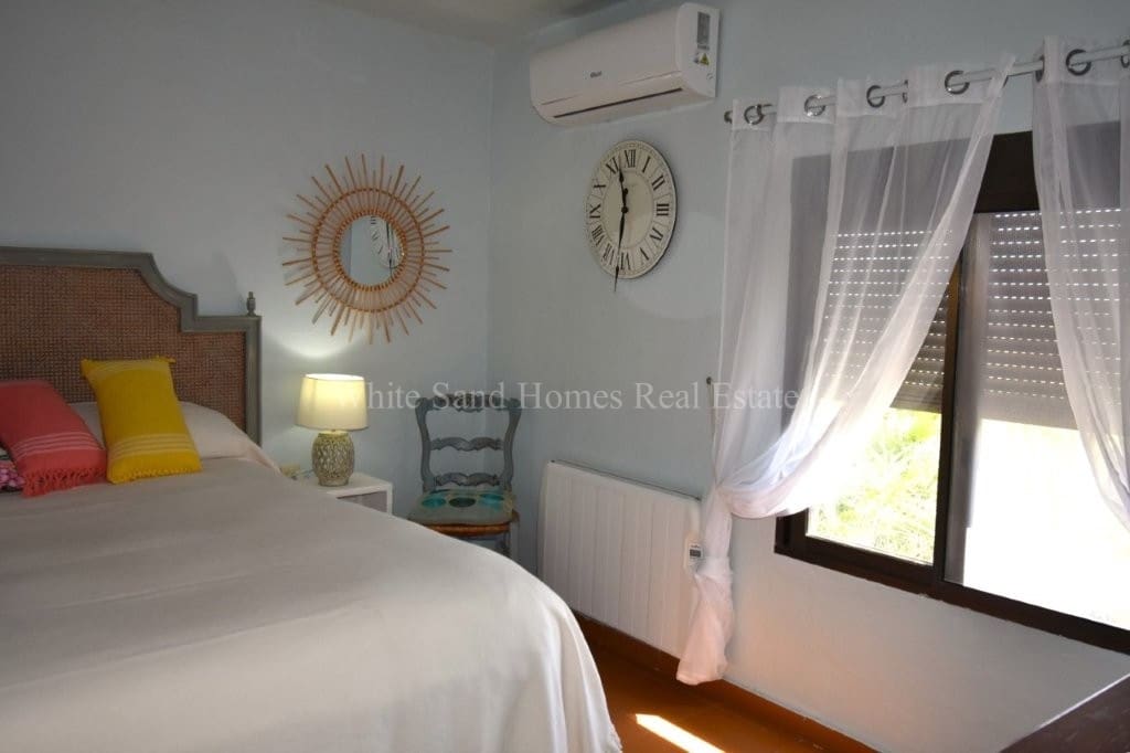 3 slaapkamer Finca/Landhuis te koop in Oliva met zwembad - € 299.999 (Ref: 9995365)