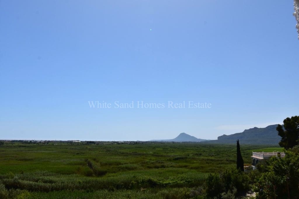 3 slaapkamer Finca/Landhuis te koop in Oliva met zwembad - € 299.999 (Ref: 9995365)