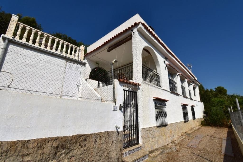 3 slaapkamer Finca/Landhuis te koop in Oliva met zwembad - € 299.999 (Ref: 9995365)