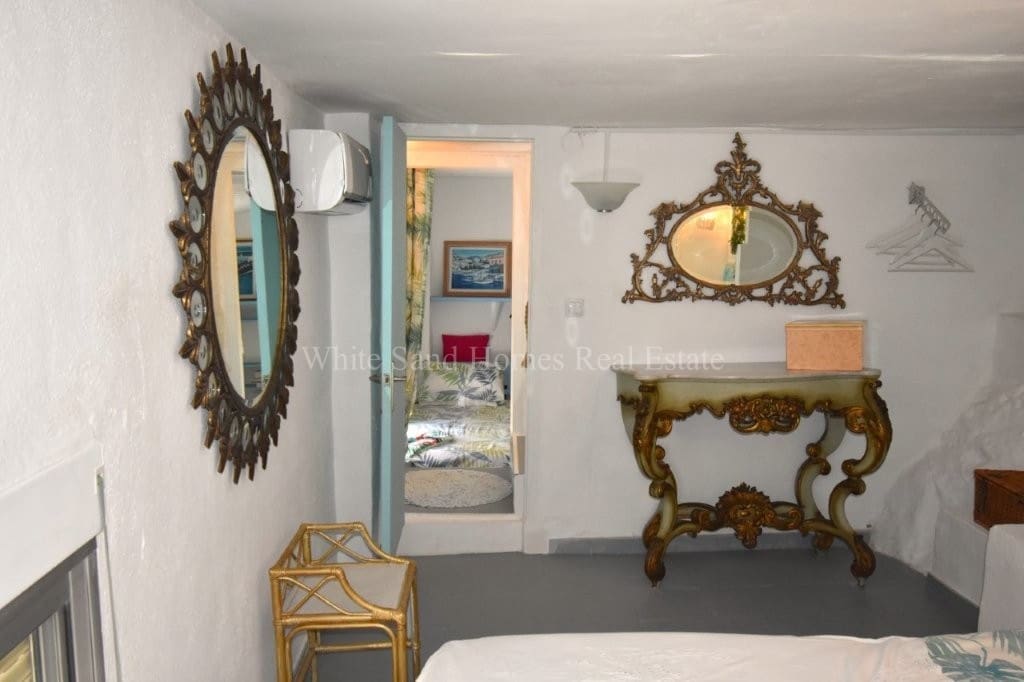 3 slaapkamer Finca/Landhuis te koop in Oliva met zwembad - € 299.999 (Ref: 9995365)