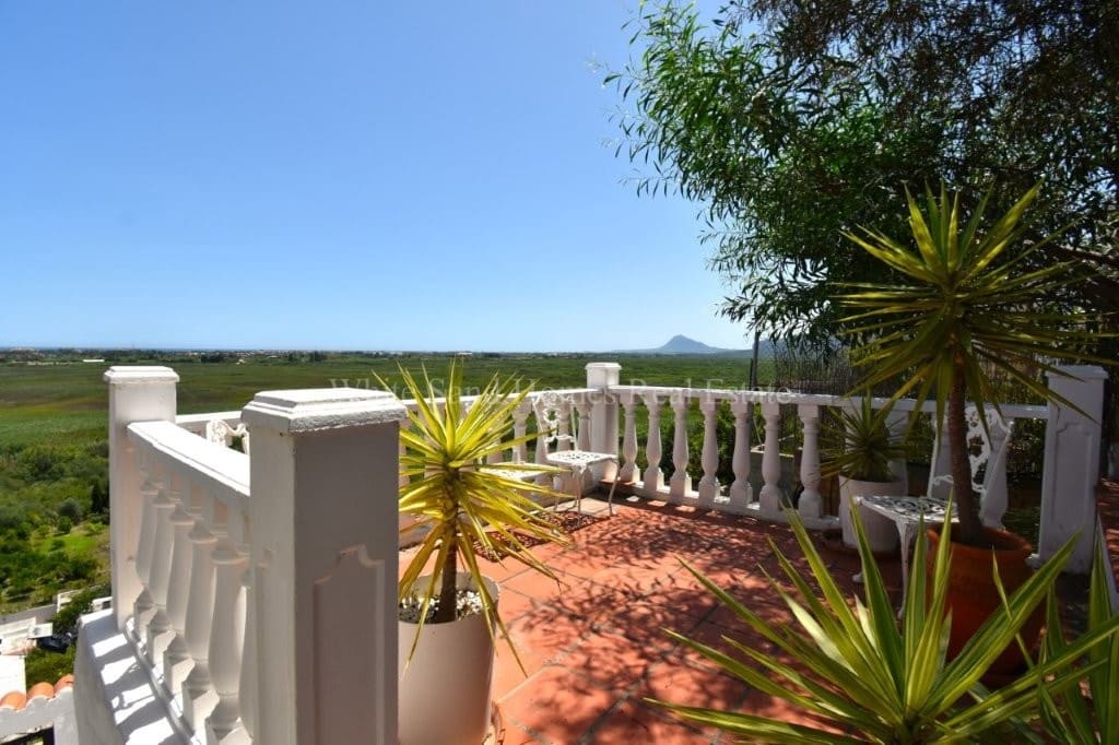 3 slaapkamer Finca/Landhuis te koop in Oliva met zwembad - € 299.999 (Ref: 9995365)