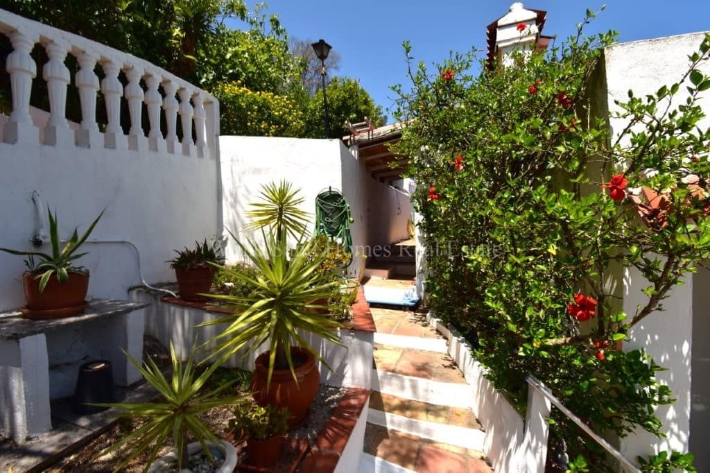 3 slaapkamer Finca/Landhuis te koop in Oliva met zwembad - € 299.999 (Ref: 9995365)