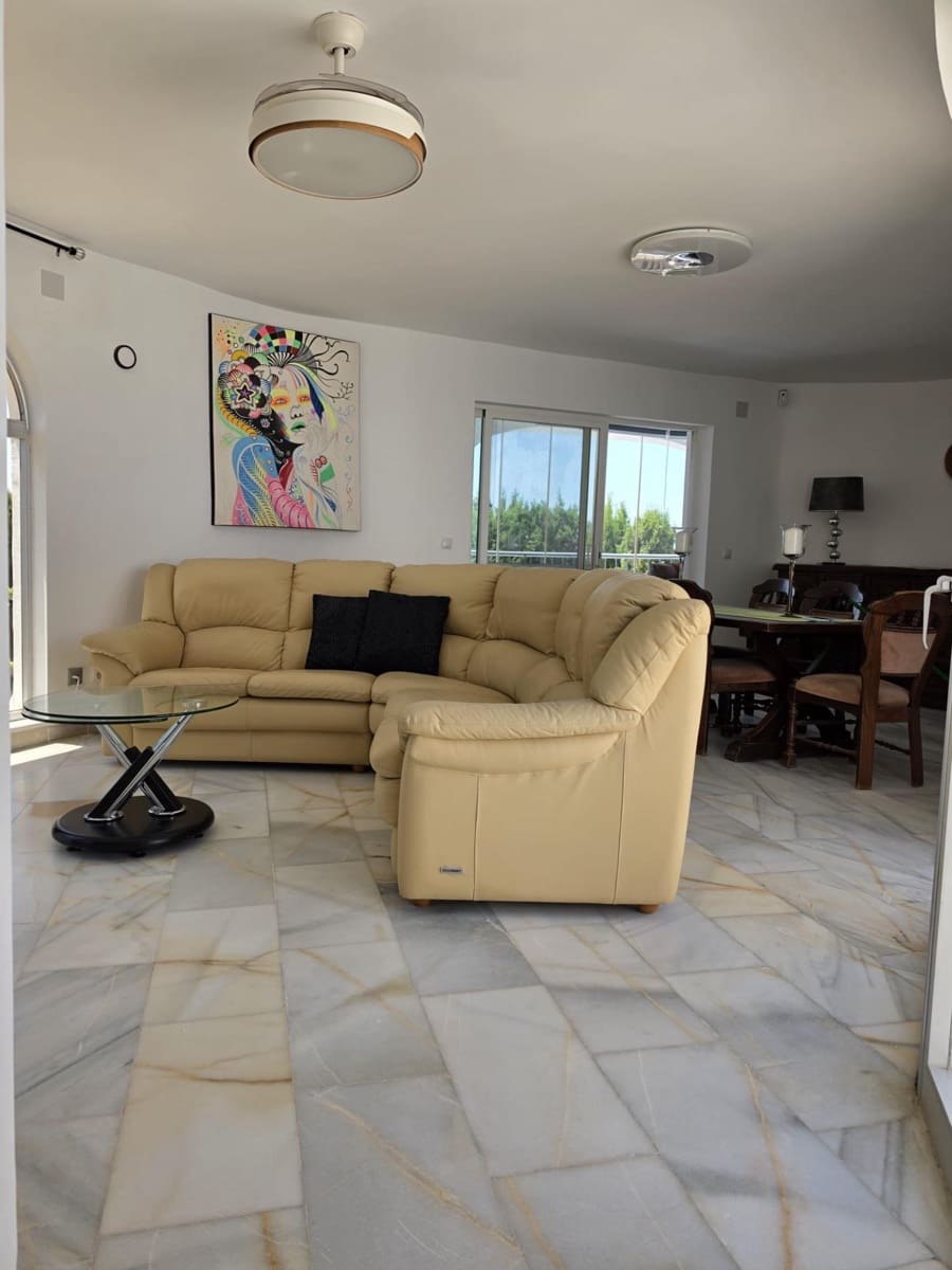 3 quarto Moradia para arrendar em Mijas com piscina garagem - 2 800 € (Ref: 10032193)