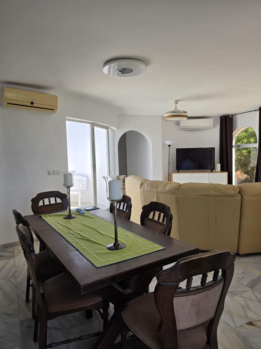 3 quarto Moradia para arrendar em Mijas com piscina garagem - 2 800 € (Ref: 10032193)