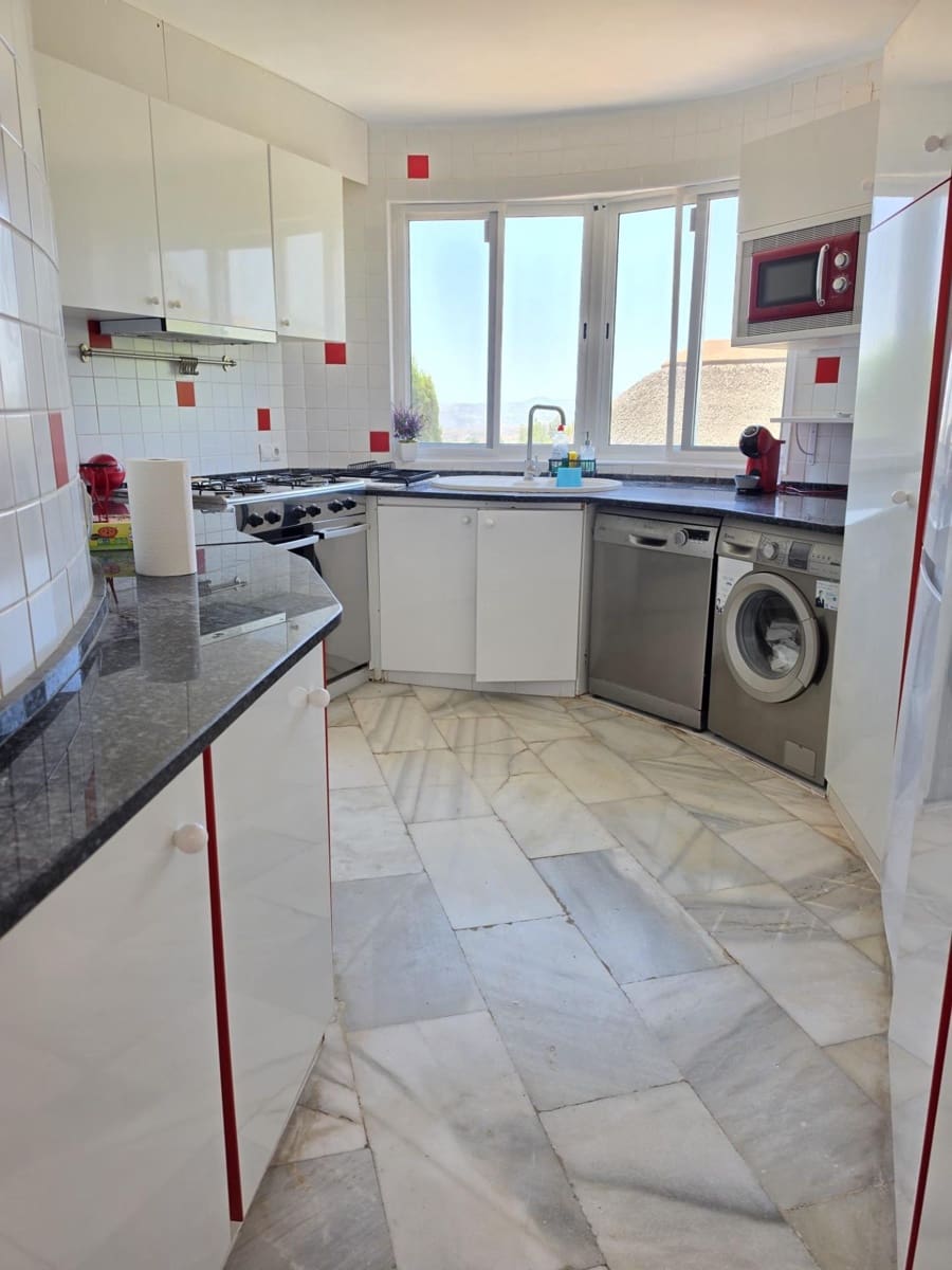 3 quarto Moradia para arrendar em Mijas com piscina garagem - 2 800 € (Ref: 10032193)