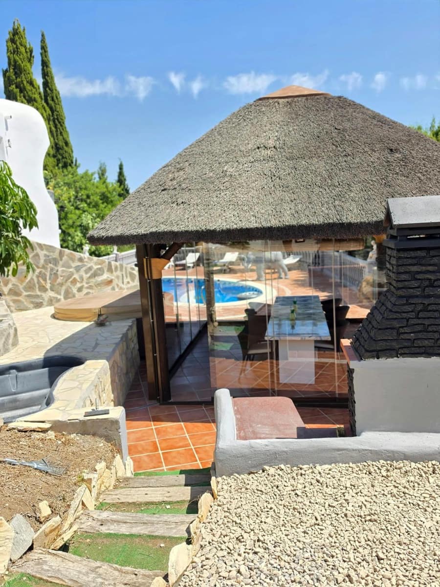 3 quarto Moradia para arrendar em Mijas com piscina garagem - 2 800 € (Ref: 10032193)