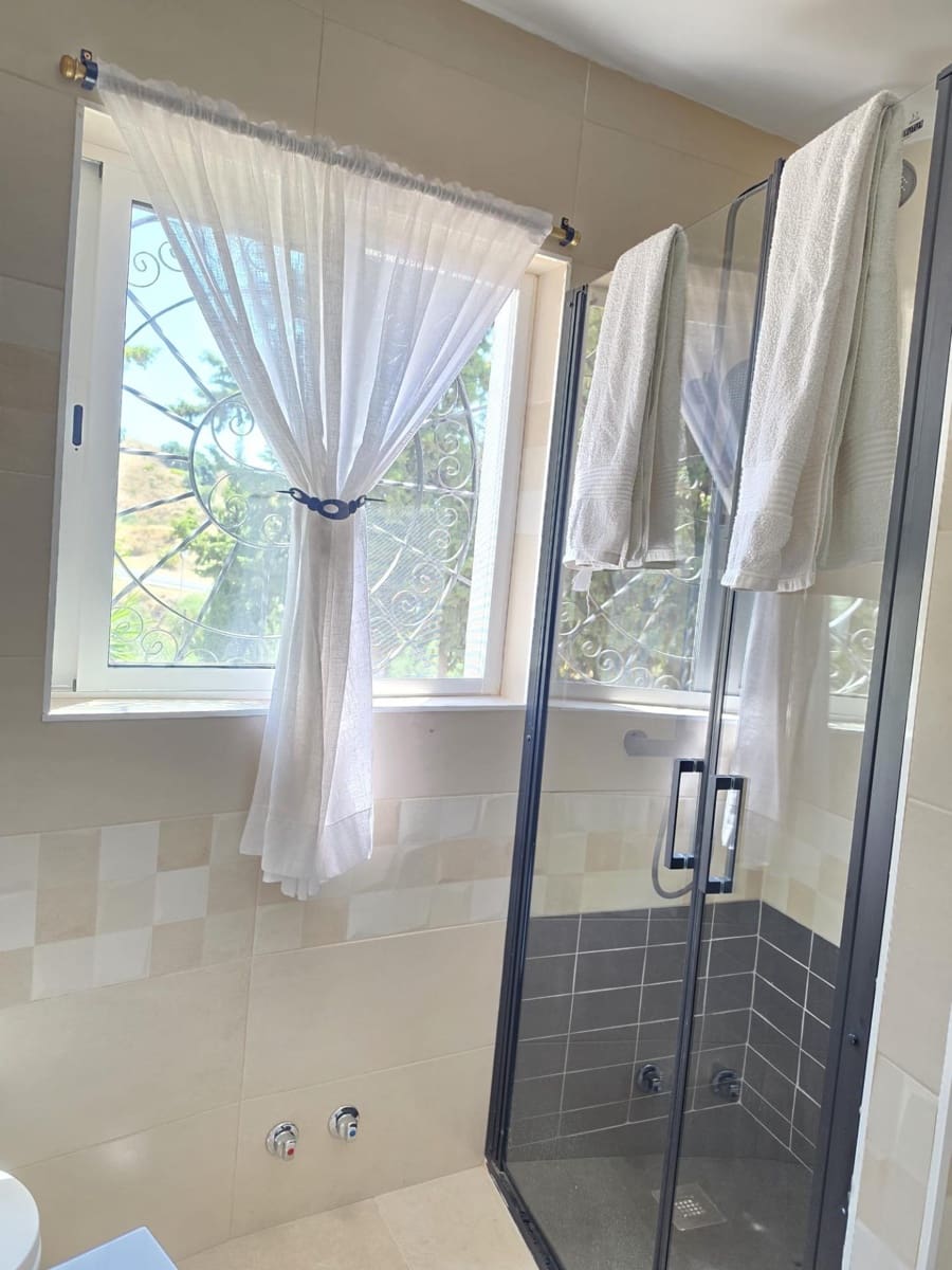 3 quarto Moradia para arrendar em Mijas com piscina garagem - 2 800 € (Ref: 10032193)
