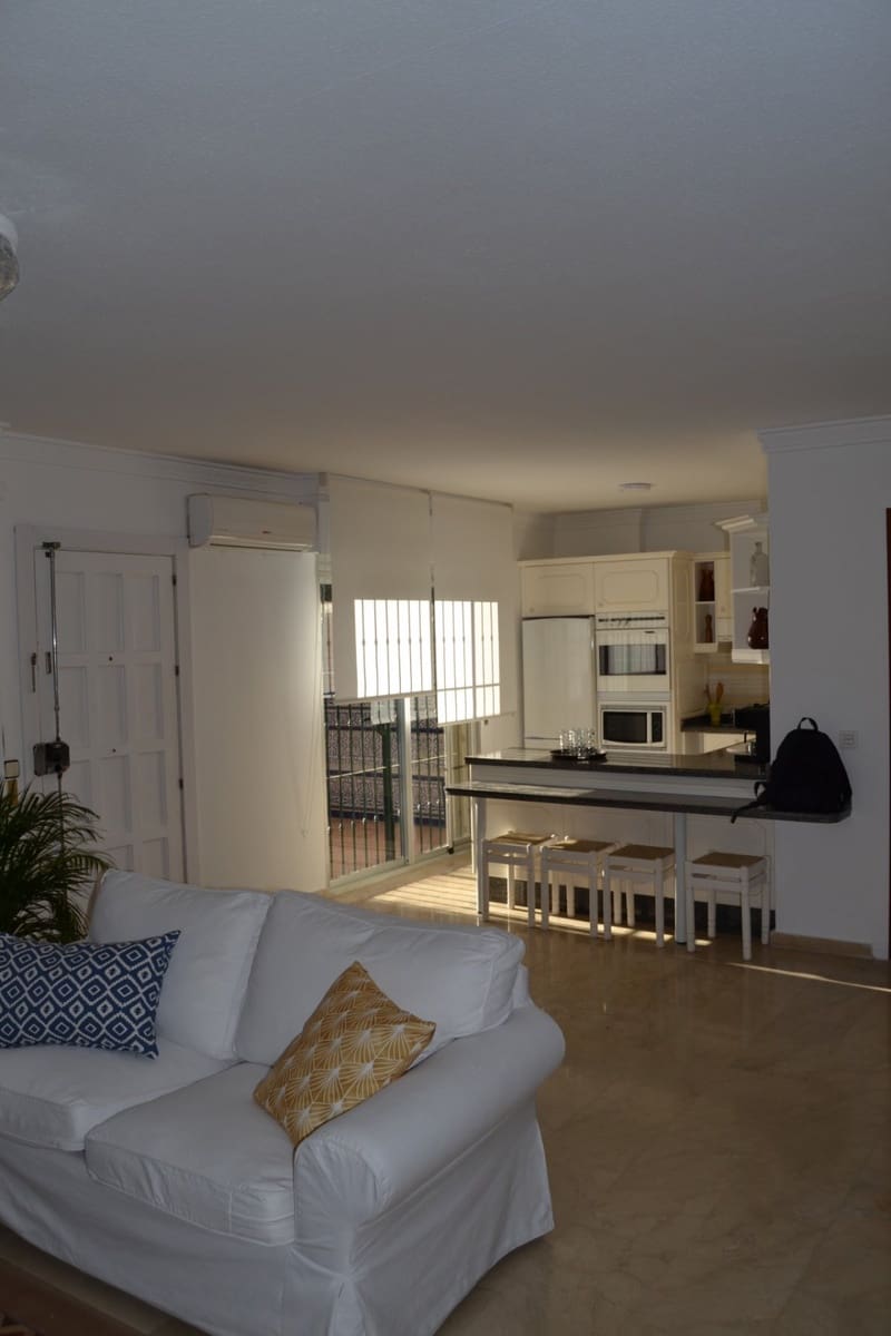 2 slaapkamer Appartement te huur in Fuengirola met garage - € 1.450 (Ref: 3995346)
