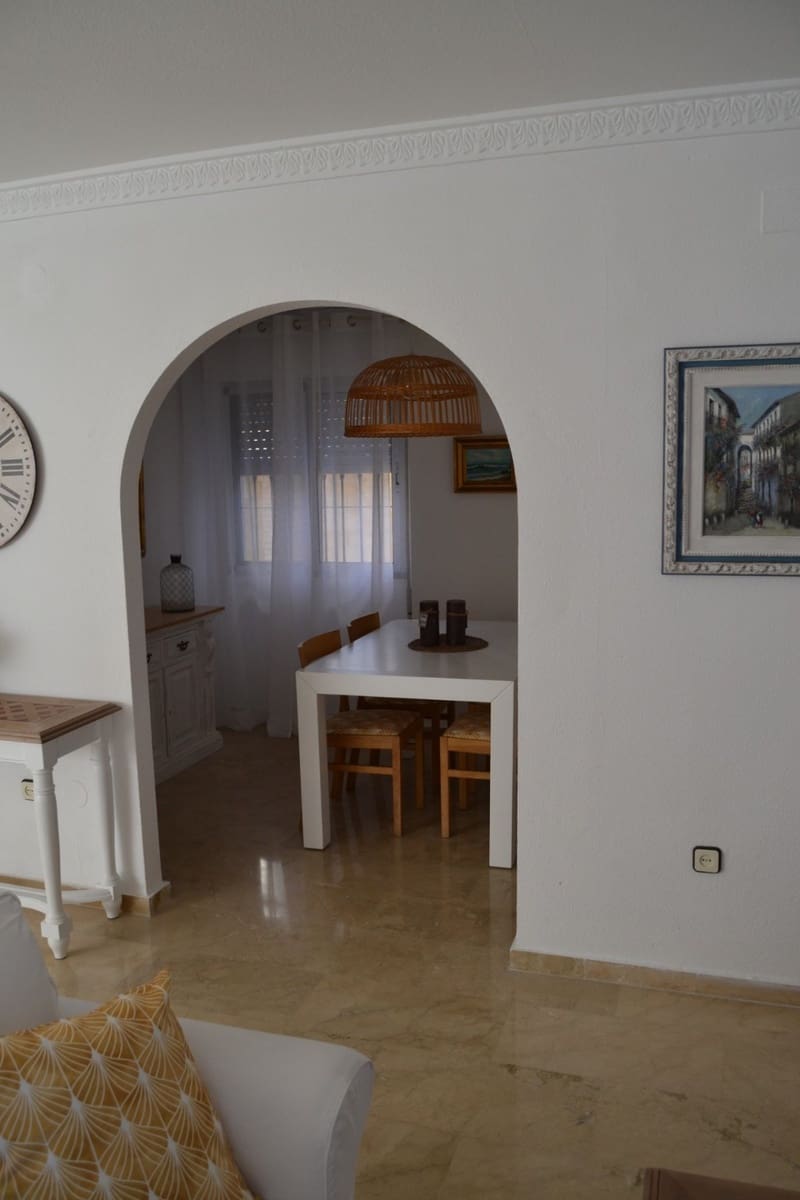 2 slaapkamer Appartement te huur in Fuengirola met garage - € 1.450 (Ref: 3995346)