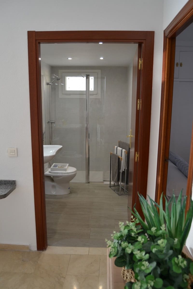 2 slaapkamer Appartement te huur in Fuengirola met garage - € 1.450 (Ref: 3995346)