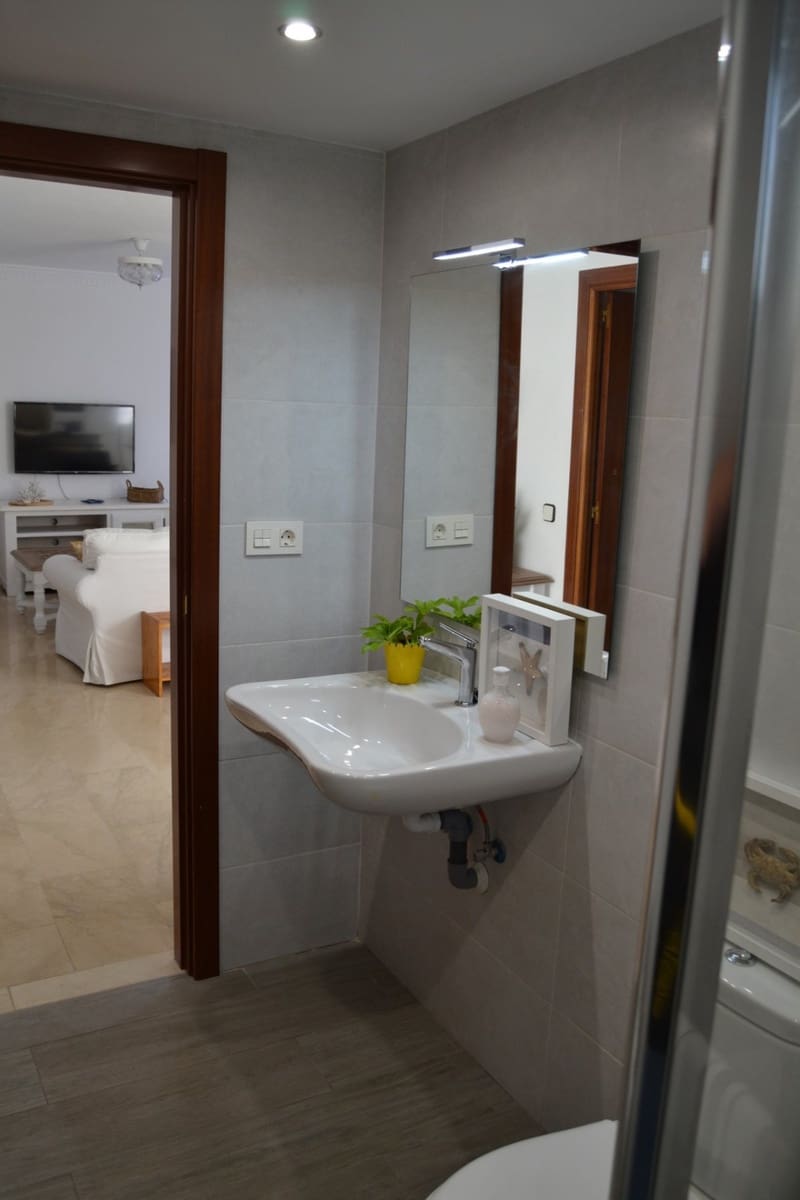 2 slaapkamer Appartement te huur in Fuengirola met garage - € 1.450 (Ref: 3995346)