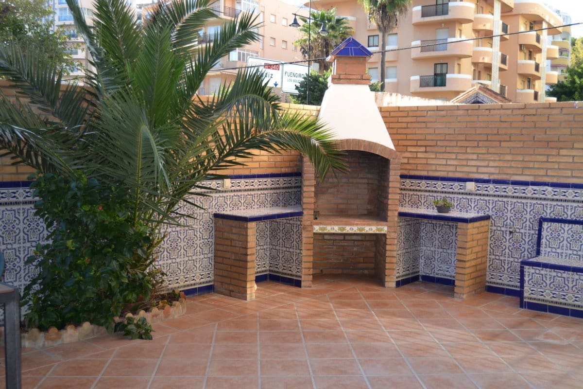 2 slaapkamer Appartement te huur in Fuengirola met garage - € 1.450 (Ref: 3995346)