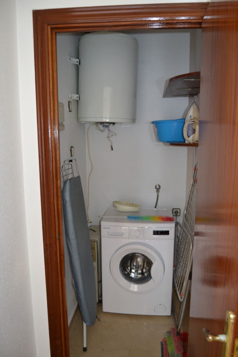 2 slaapkamer Appartement te huur in Fuengirola met garage - € 1.450 (Ref: 3995346)