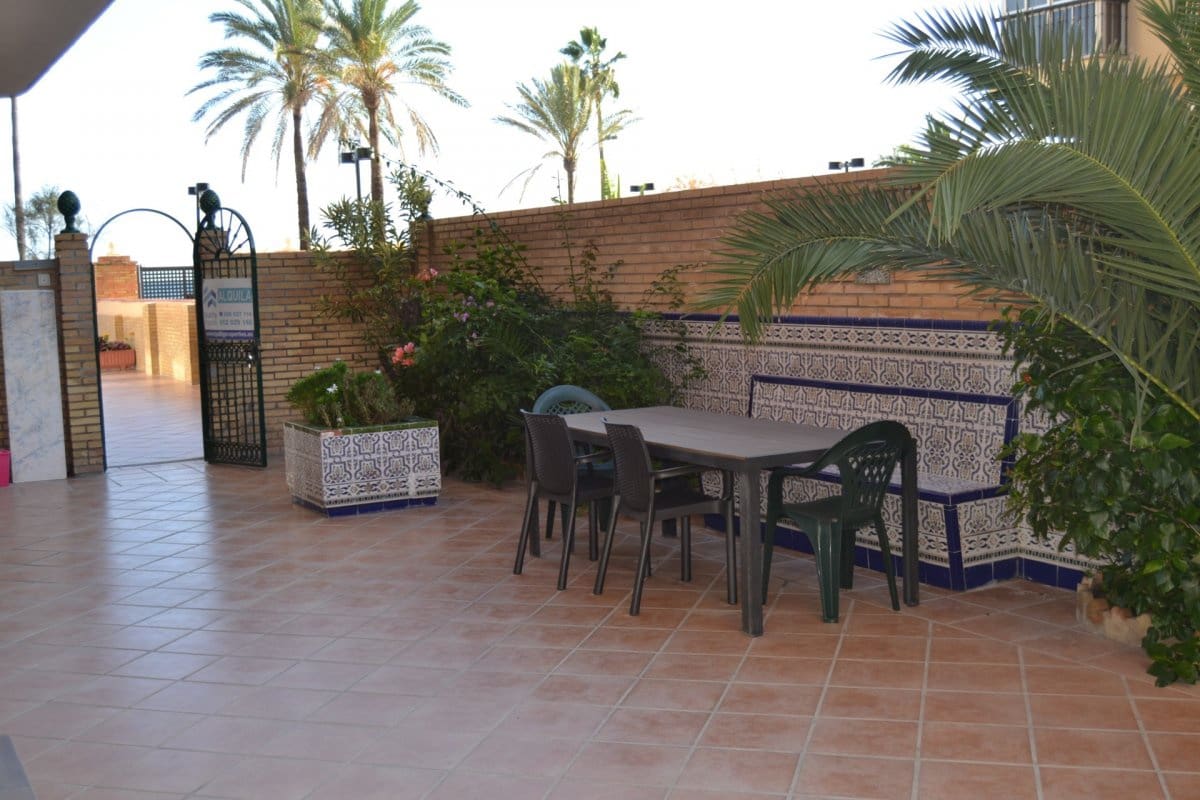 2 slaapkamer Appartement te huur in Fuengirola met garage - € 1.450 (Ref: 3995346)