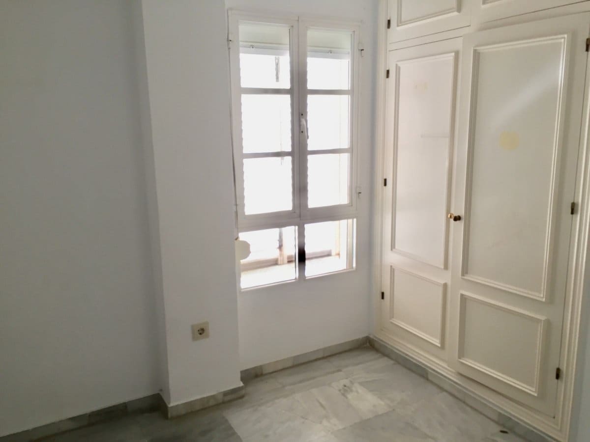 3 soveværelse Rækkehus til leje i Fuengirola med swimmingpool - € 1.600 (Ref: 4300298)