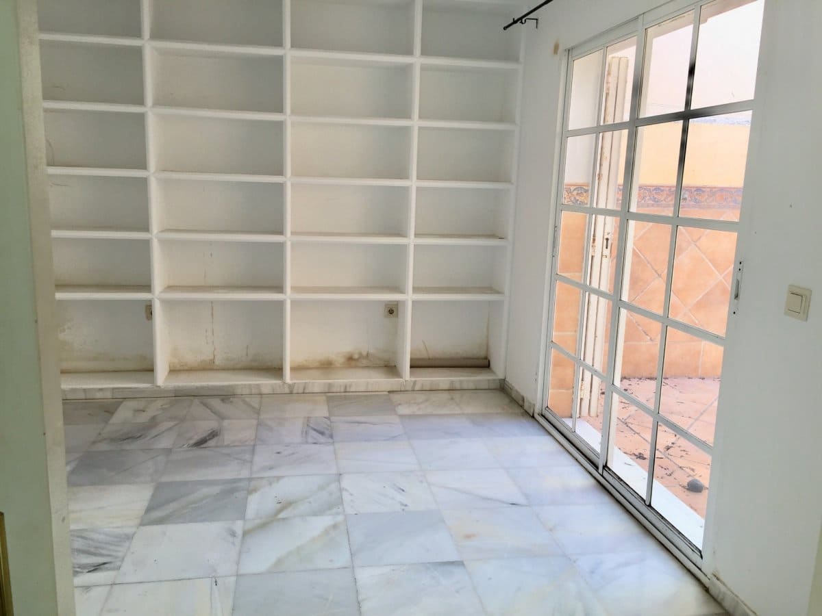 3 soveværelse Rækkehus til leje i Fuengirola med swimmingpool - € 1.600 (Ref: 4300298)