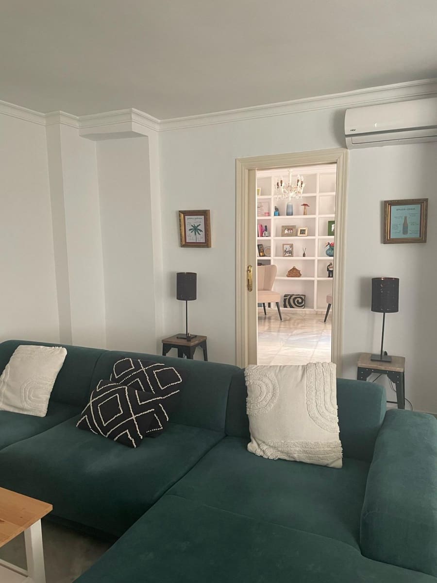 3 soveværelse Rækkehus til leje i Fuengirola med swimmingpool - € 1.600 (Ref: 4300298)