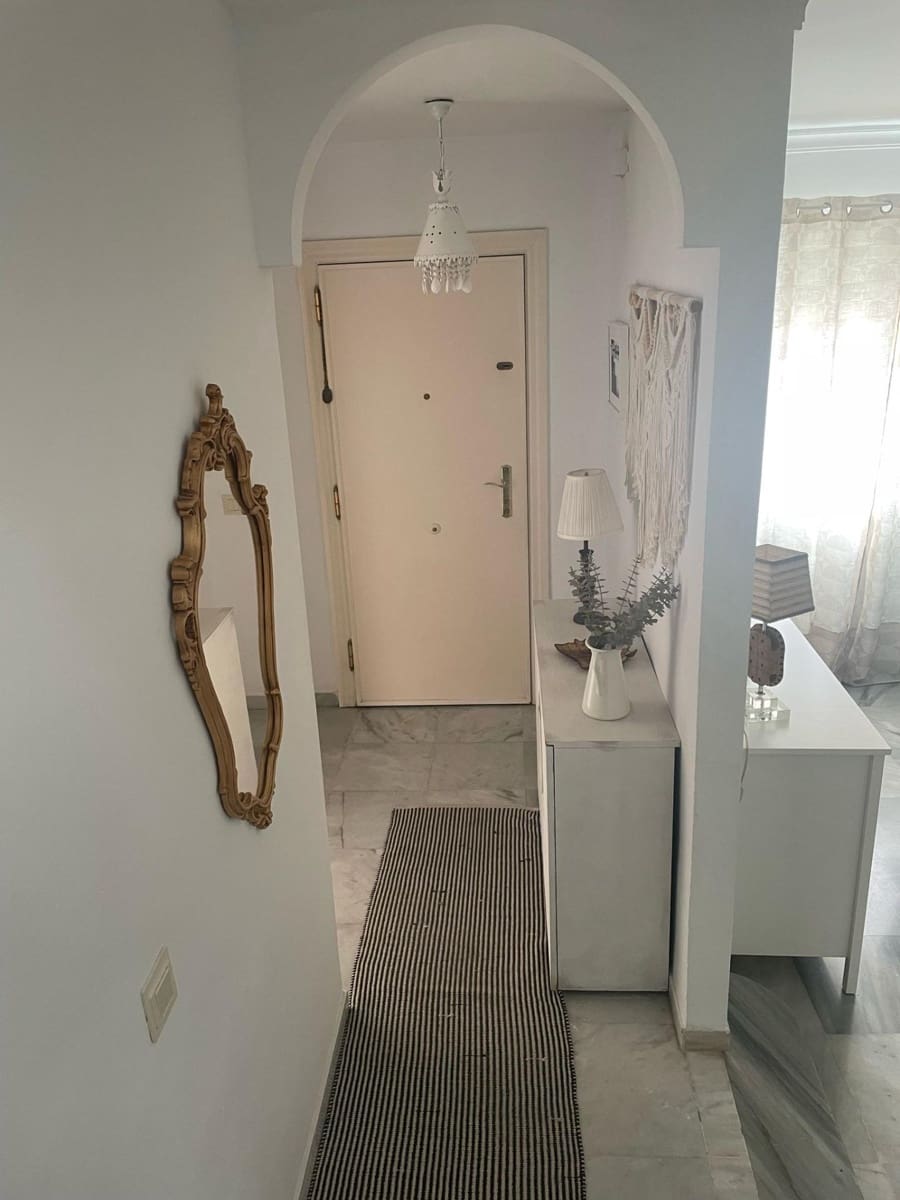 3 soveværelse Rækkehus til leje i Fuengirola med swimmingpool - € 1.600 (Ref: 4300298)