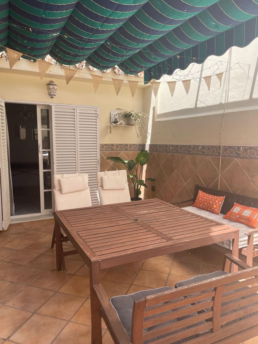 3 soveværelse Rækkehus til leje i Fuengirola med swimmingpool - € 1.600 (Ref: 4300298)