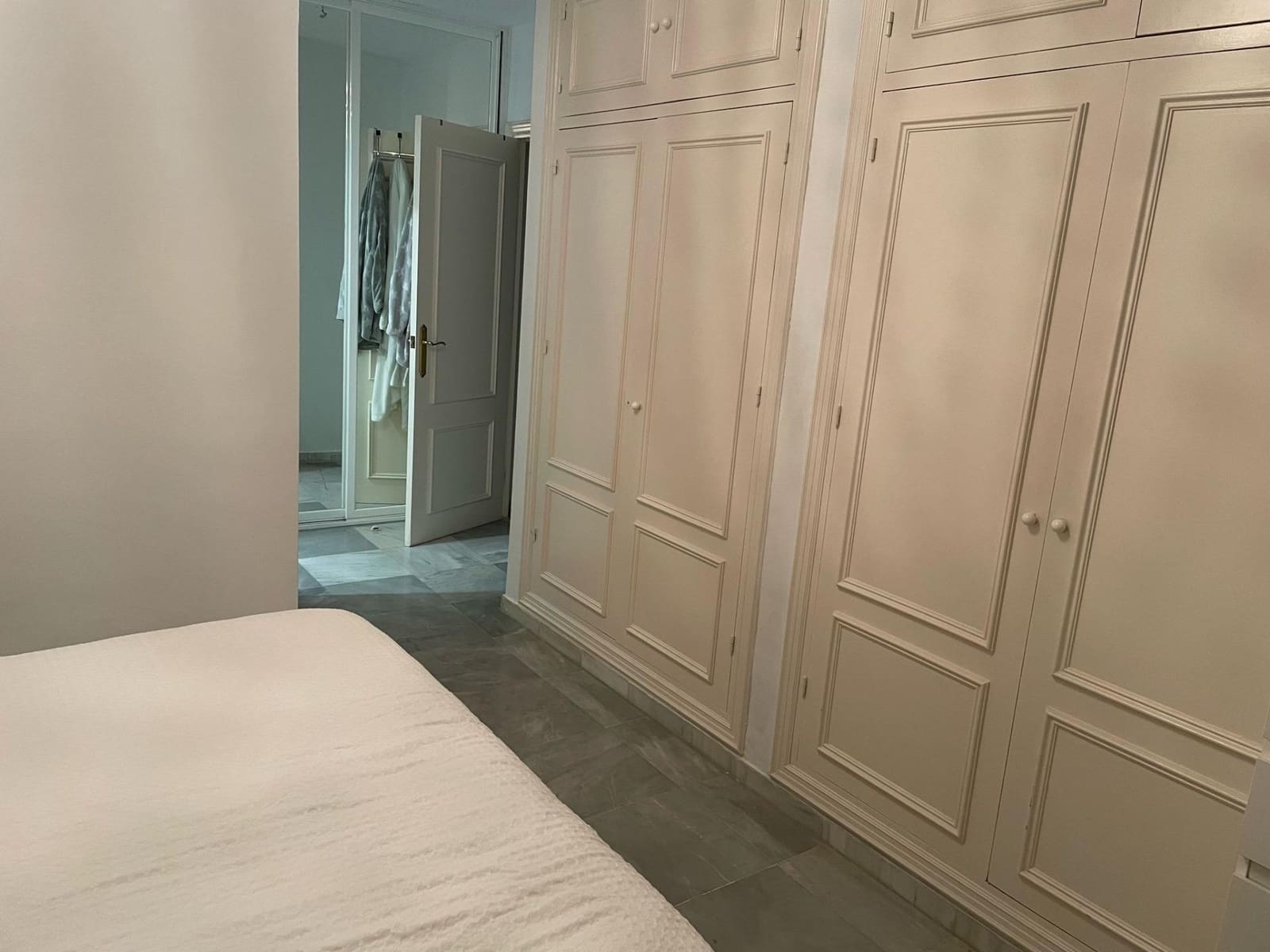 3 soveværelse Rækkehus til leje i Fuengirola med swimmingpool - € 1.600 (Ref: 4300298)