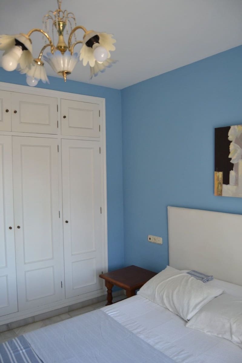 3 soveværelse Rækkehus til leje i Fuengirola med swimmingpool - € 1.850 (Ref: 6650282)