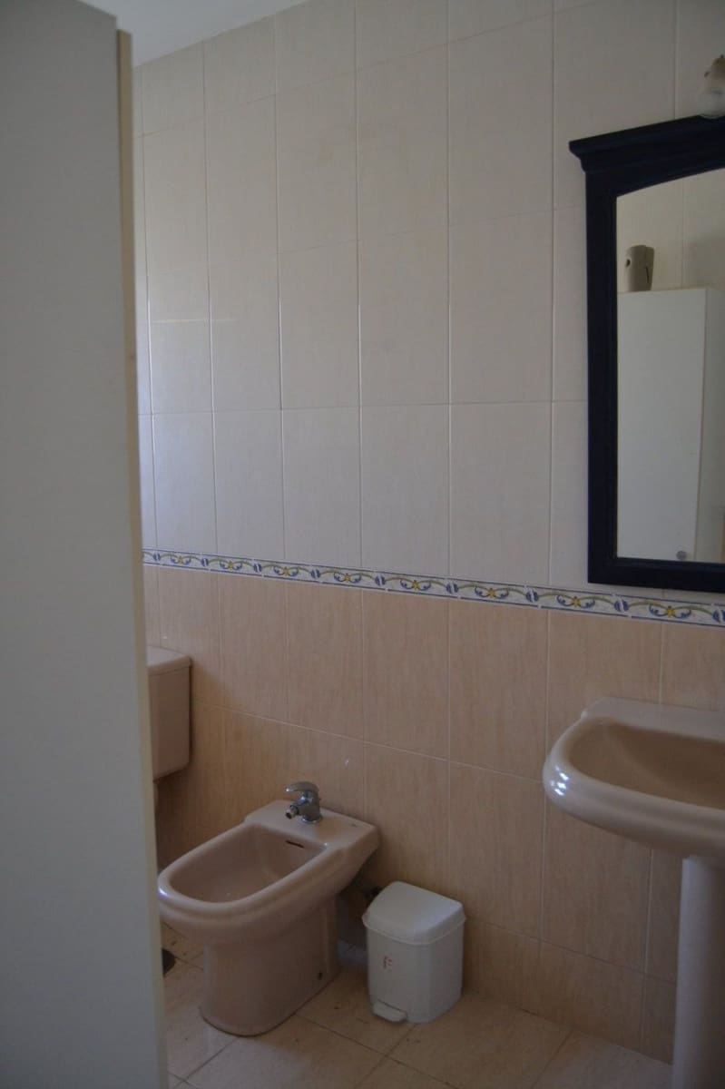 3 soveværelse Rækkehus til leje i Fuengirola med swimmingpool - € 1.850 (Ref: 6650282)