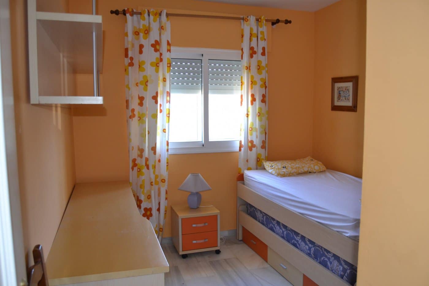 3 soveværelse Rækkehus til leje i Fuengirola med swimmingpool - € 1.850 (Ref: 6650282)