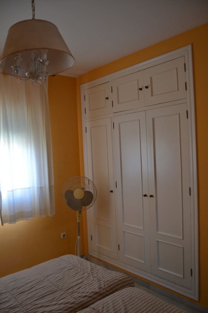 3 soveværelse Rækkehus til leje i Fuengirola med swimmingpool - € 1.850 (Ref: 6650282)