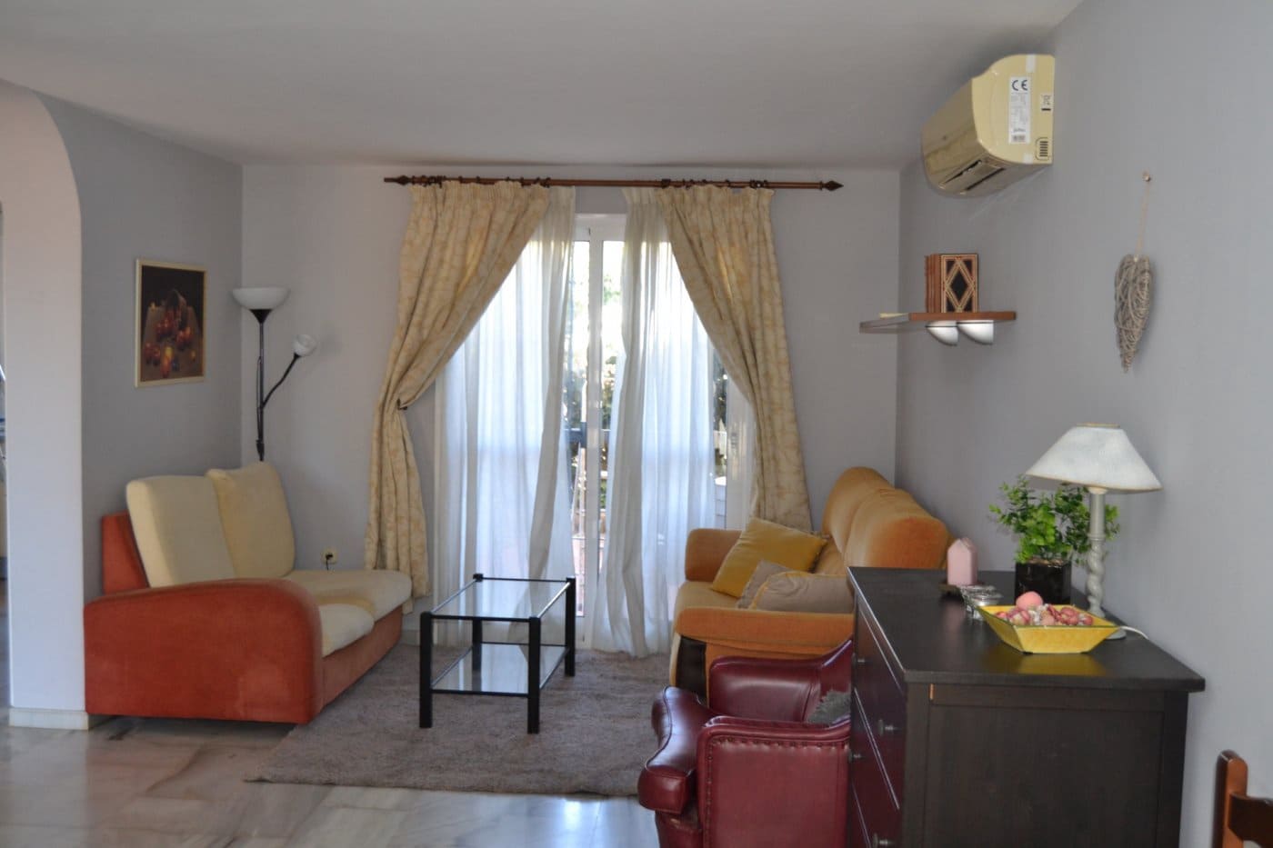 3 soveværelse Rækkehus til leje i Fuengirola med swimmingpool - € 1.850 (Ref: 6650282)