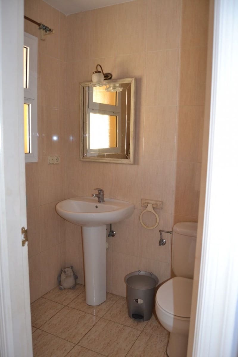 3 soveværelse Rækkehus til leje i Fuengirola med swimmingpool - € 1.850 (Ref: 6650282)