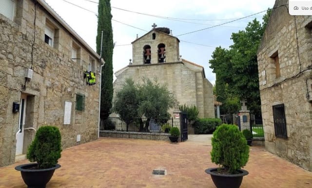 Teren niezagospodarowany na sprzedaż w Fresnedillas de la Oliva - 85 000 € (Ref: 8592280)