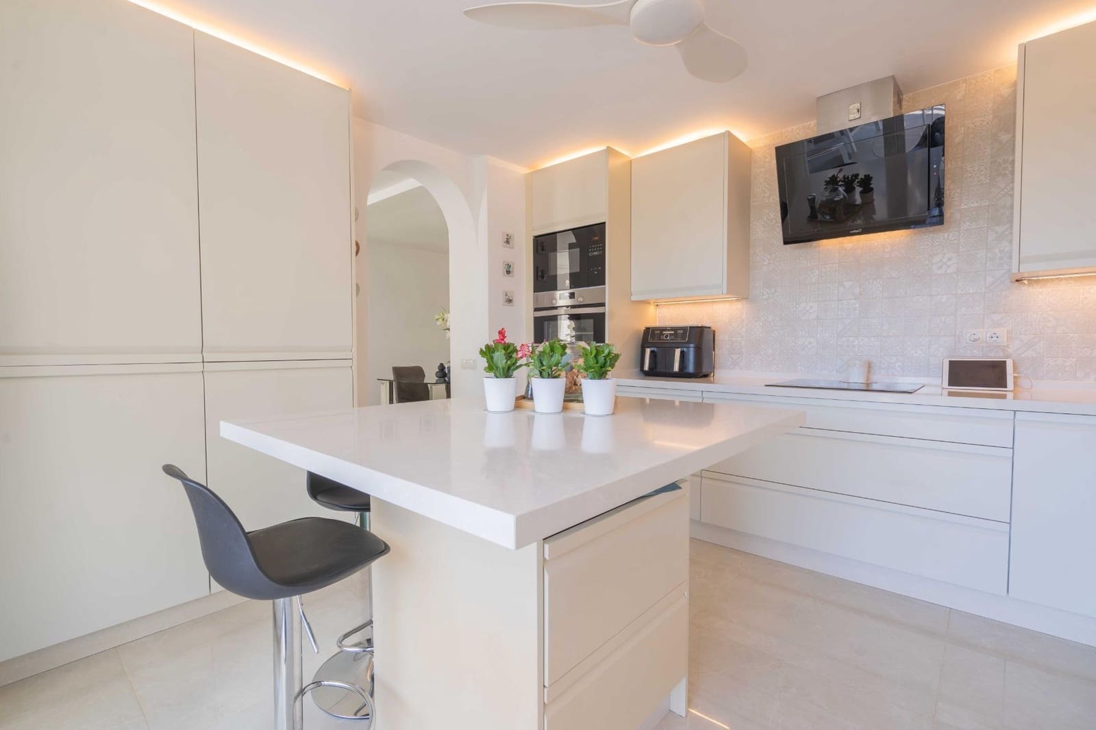 Chalet de 3 habitaciones en Mijas en venta con piscina garaje - 795.000 € (Ref: 8670474)