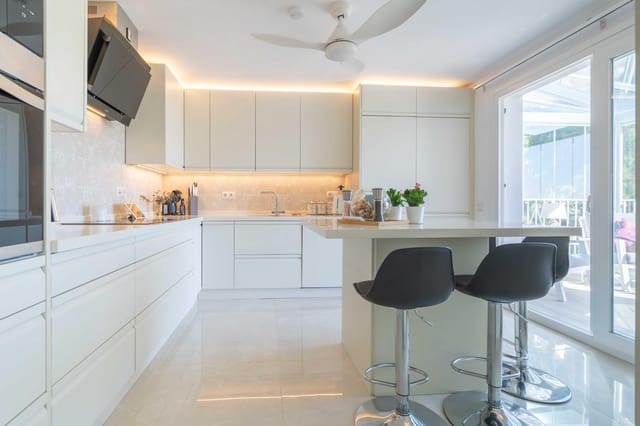 3 Zimmer Villa zu verkaufen in Mijas mit Pool Garage - 795.000 € (Ref: 8670474)