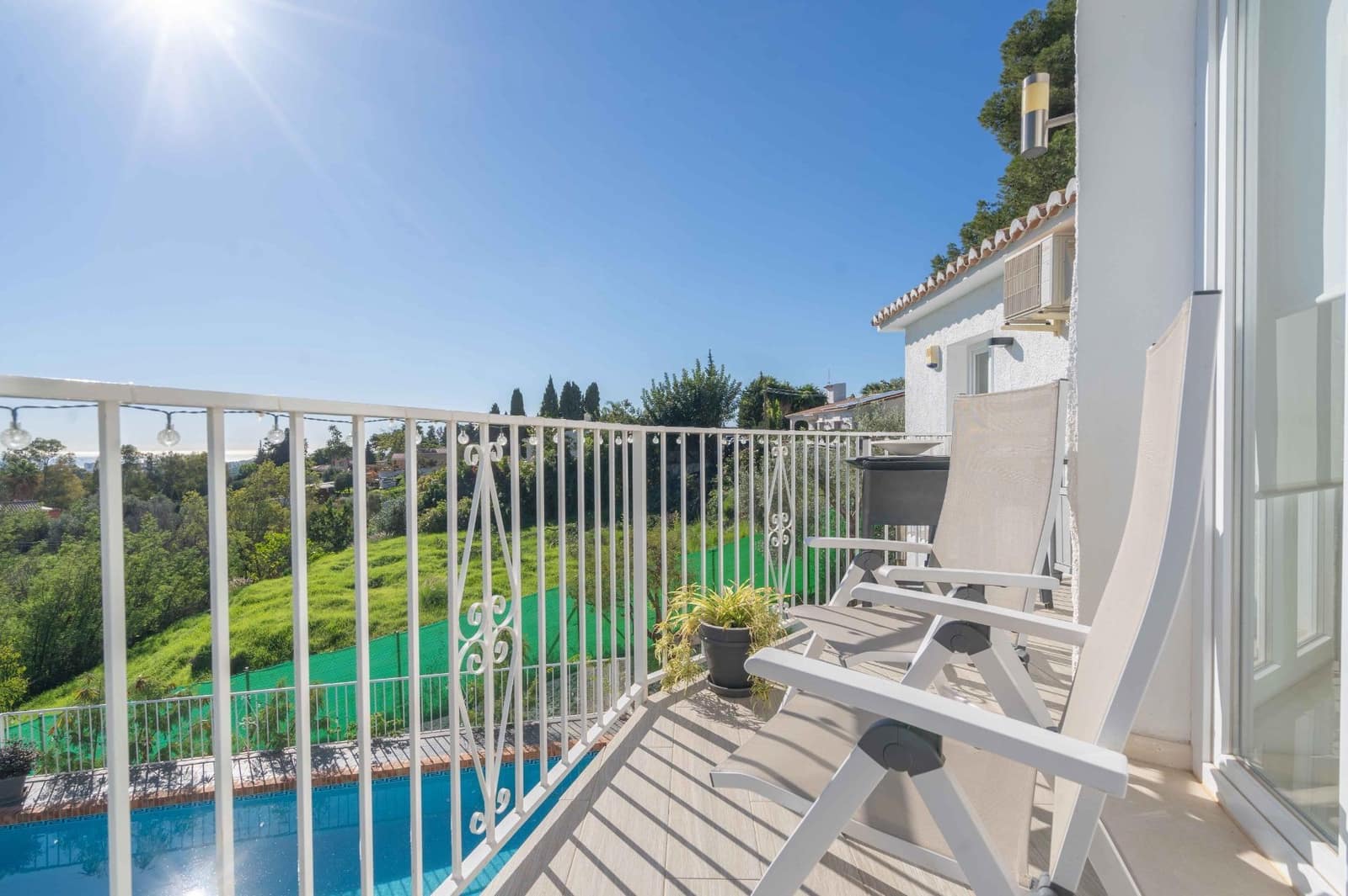 Chalet de 3 habitaciones en Mijas en venta con piscina garaje - 795.000 € (Ref: 8670474)