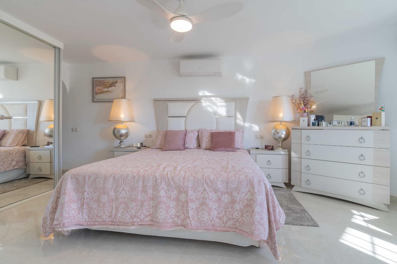 Chalet de 3 habitaciones en Mijas en venta con piscina garaje - 795.000 € (Ref: 8670474)