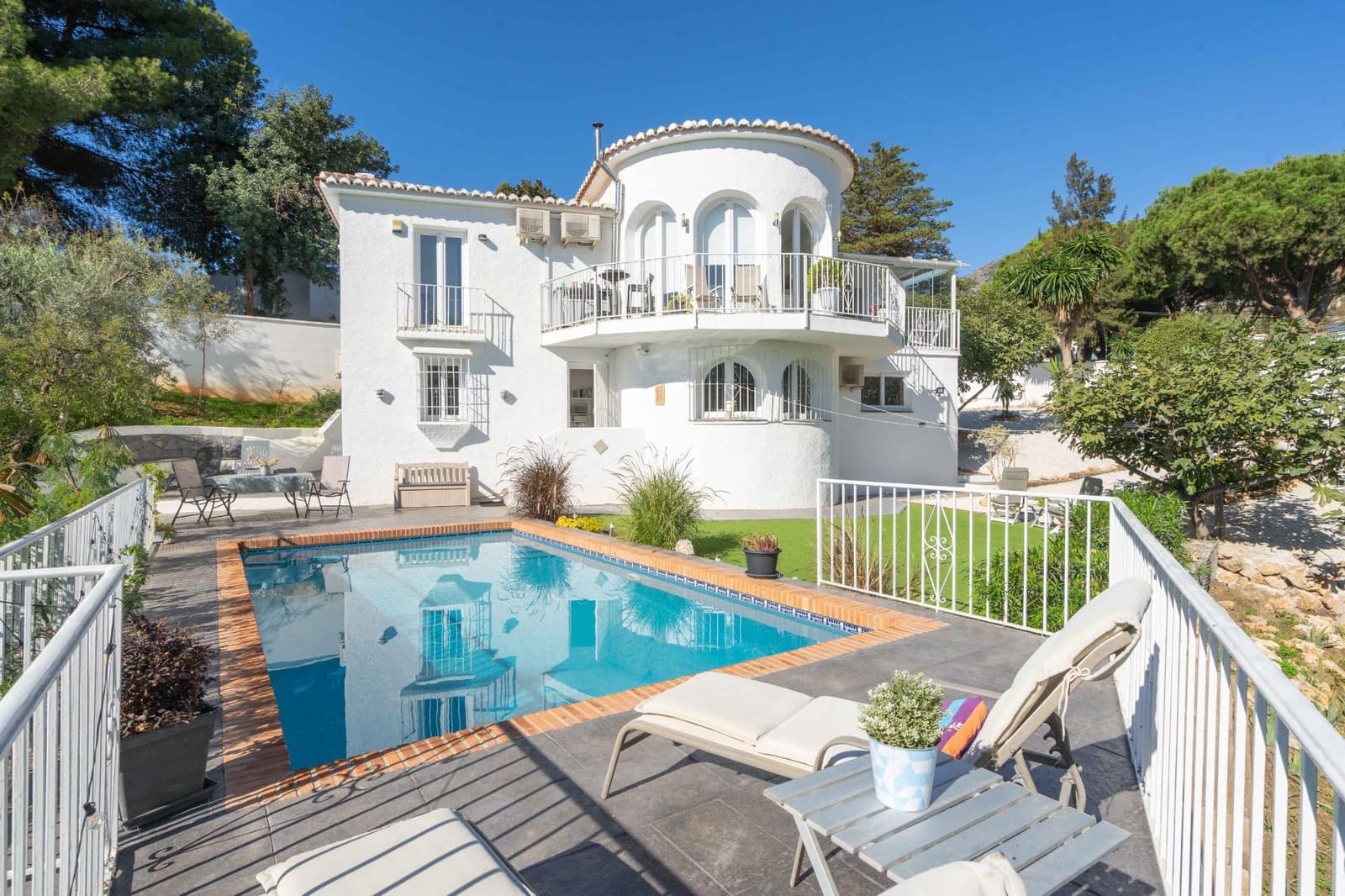 Chalet de 3 habitaciones en Mijas en venta con piscina garaje - 795.000 € (Ref: 8670474)